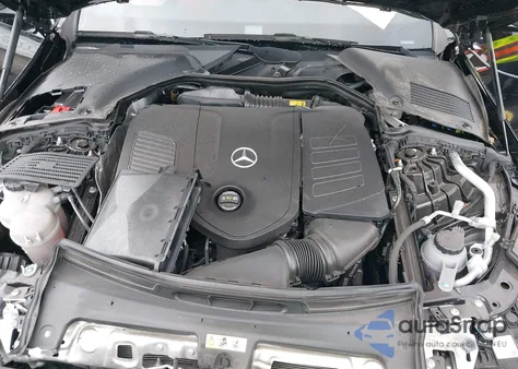 2024 Mercedes-Benz C 300 z USA, uszkodzony, nr VIN W1KAF4GB5RR200890